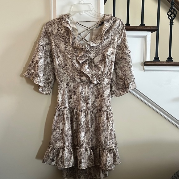 Anna Grace Romper - Picture 1 of 2